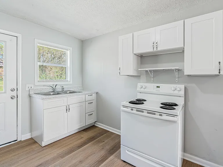 3811 Fairmont Blvd #1 — Photo 8