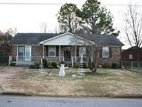 1st image of 935 Leigh Dr