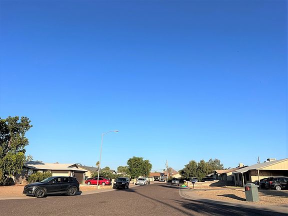 5th image of 3624 E Greenway Ln