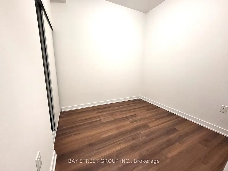 2433 Dufferin St #206 — Photo 18