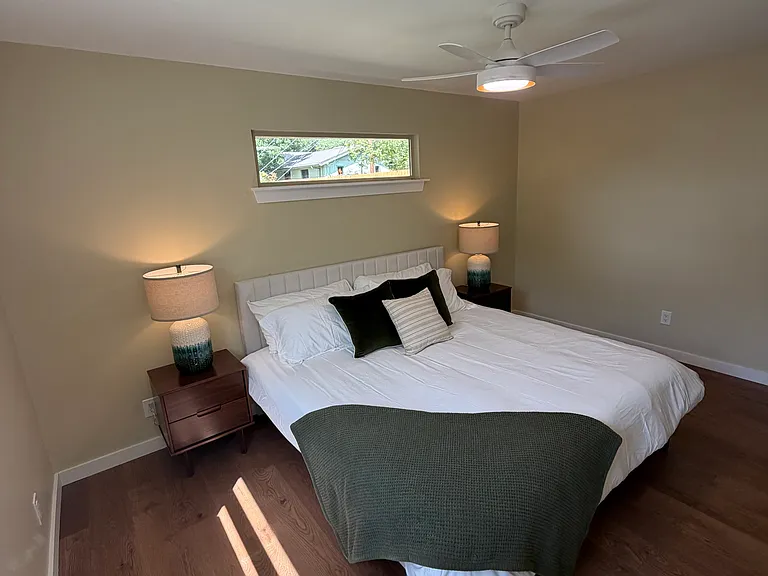 2504 Deerfoot Trl — Photo 24
