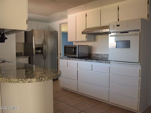 4th image of 9638 Briarwood Cir N
