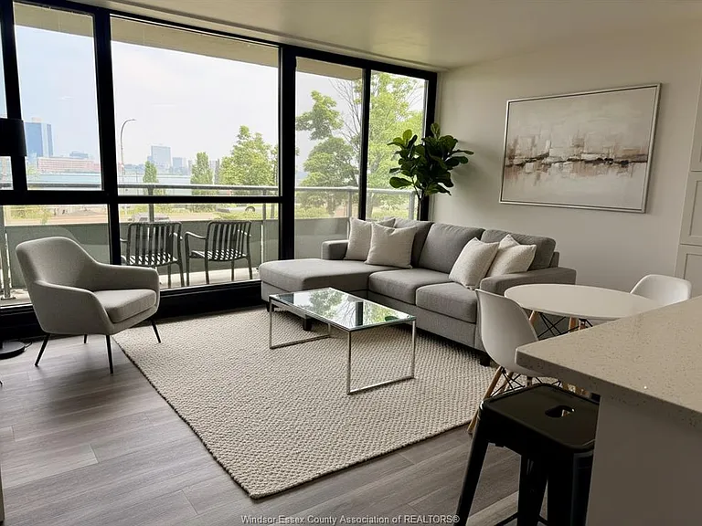 111 Riverside Dr E #215 — Photo 8