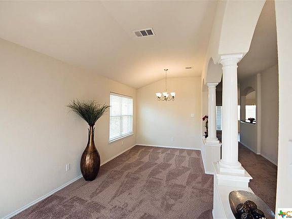 5th image of 1016 Evergreen Farm Dr