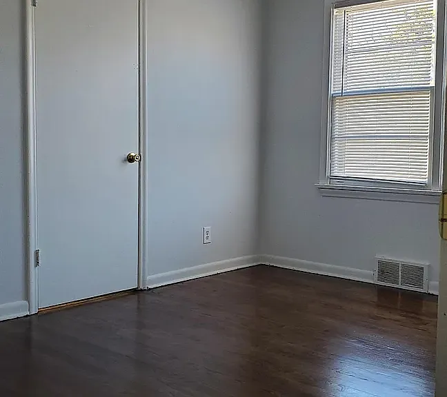 4418 N 52nd St #1 — Photo 3