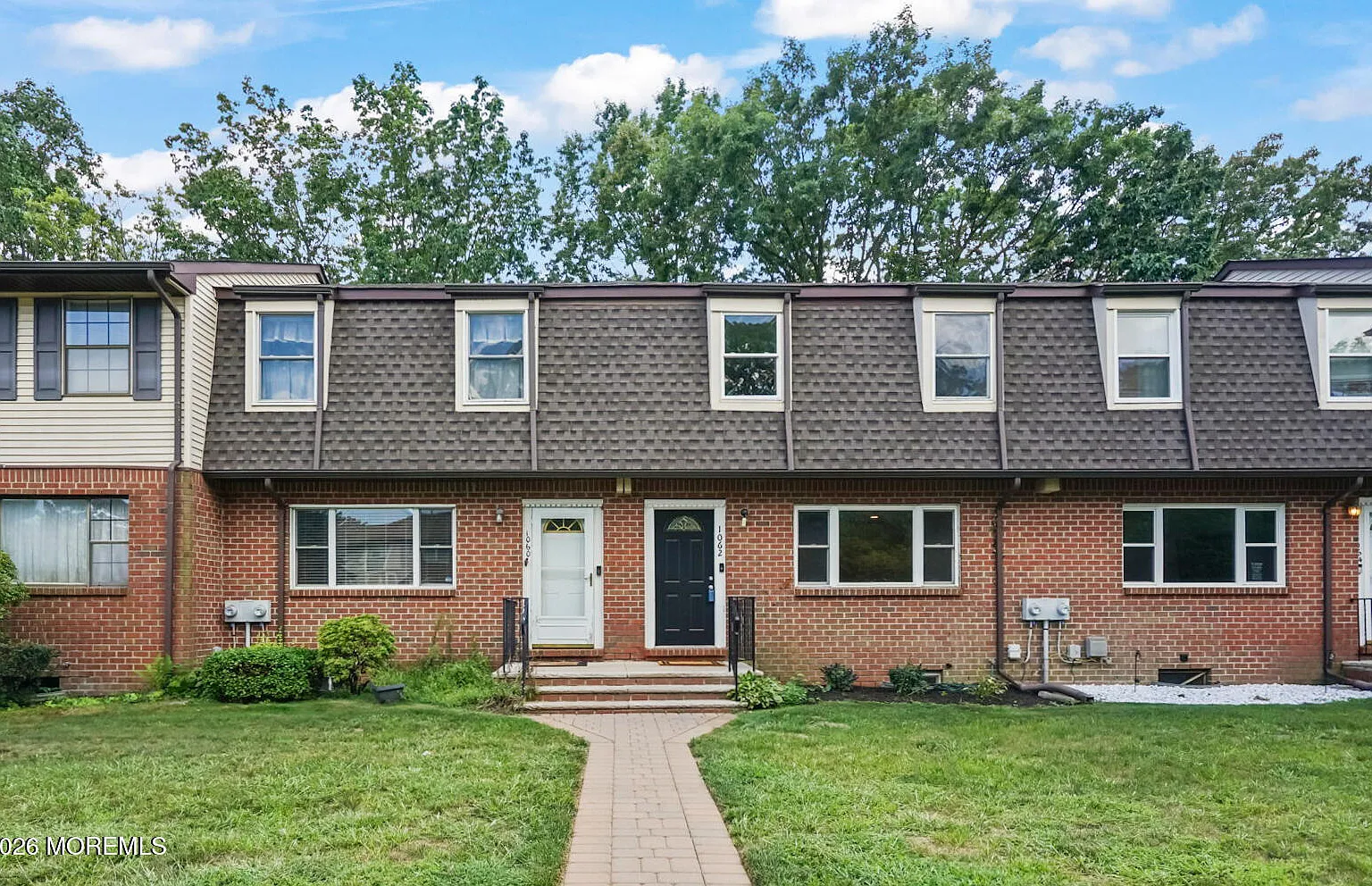 2 bed, 1.5 bath, 1200 sqft, $2,750 — Photo 2