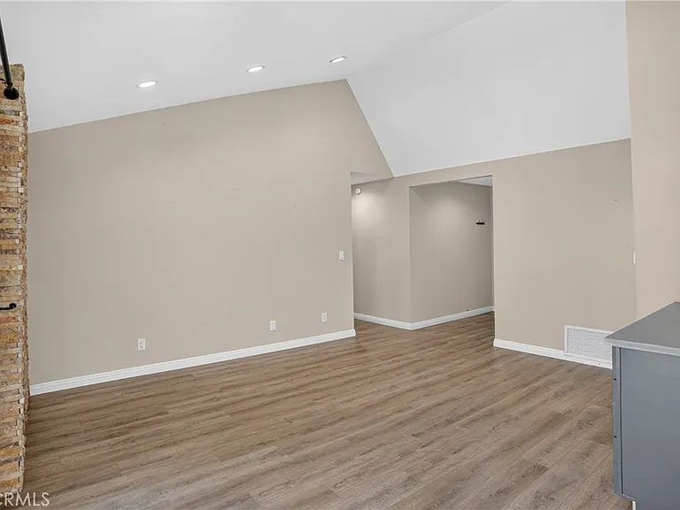 24441 Denise Pl — Photo 21