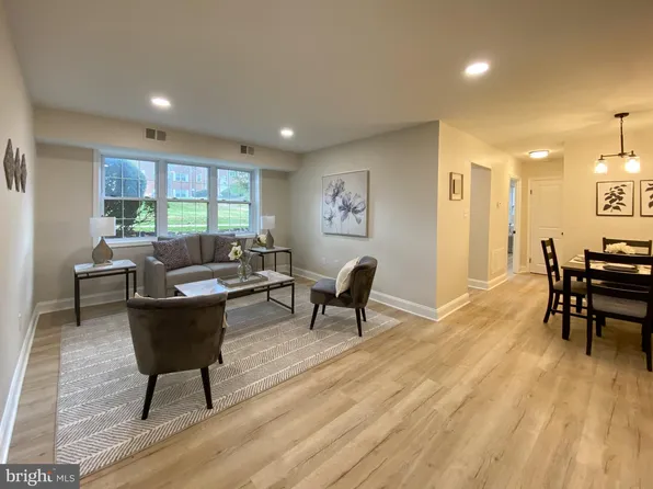 808 South Ave APT F3, Secane, PA 19018