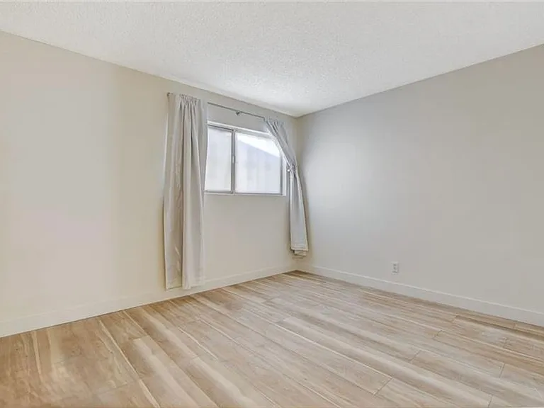 3841 Daisy St #19 — Photo 27