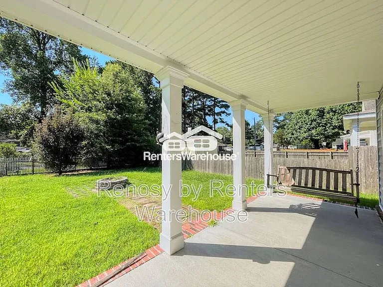 105 Bedford Pl — Photo 3