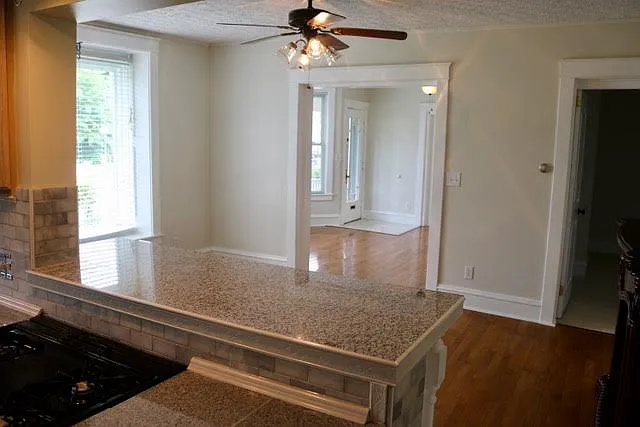 3 bed, 1500 sqft, $1,990 — Photo 4