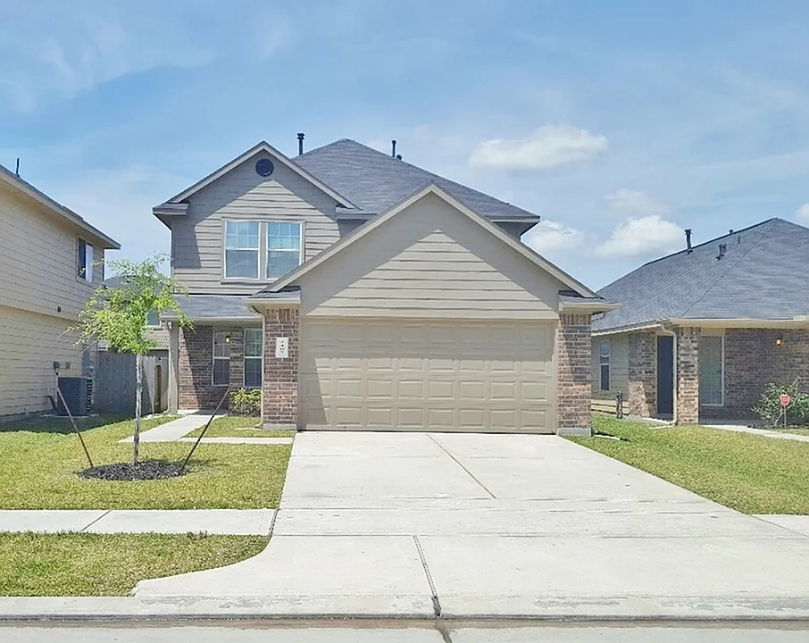 2407 Tomica Ct