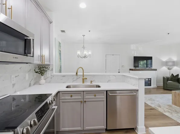 7003 Lenox Village Dr APT B-9, Nashville, TN 37211