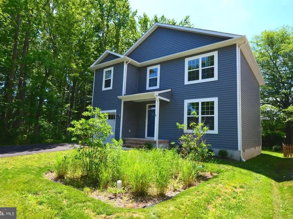 621 Park Pl, Deale, MD 20751