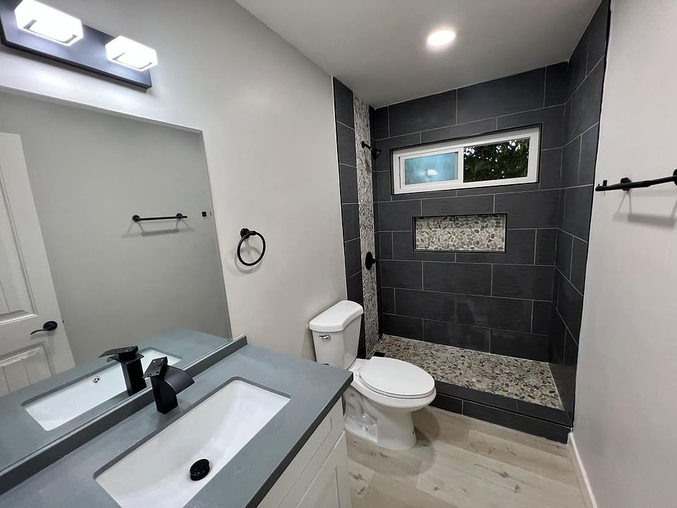 1st image of 2136 Mission Ave #12