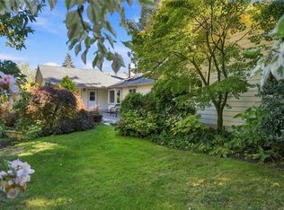 1061 Harlequin Rd, Qualicum Beach, BC V9K 1E2