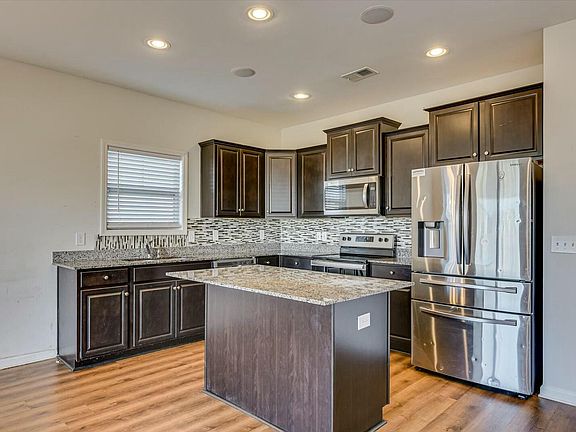 5th image of 4112 Thimbleberry Drive