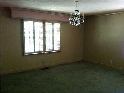 3rd image of 1315 Franklin Dr