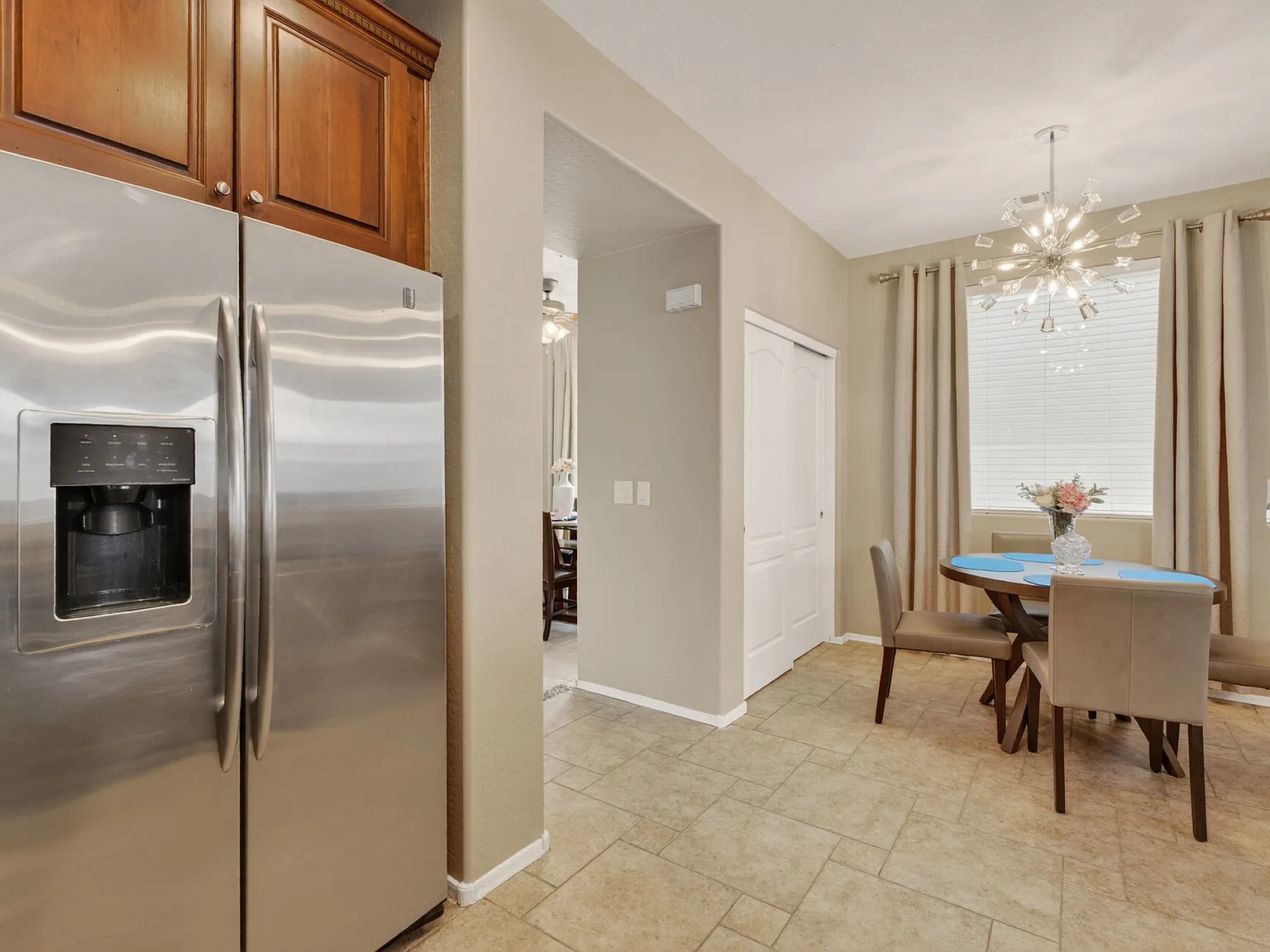 12034 W Polk St — Photo 3