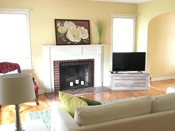 3rd image of 1419 Sunnyside Ave