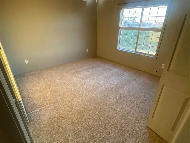 2866 Hunters Loop #300 — Photo 3