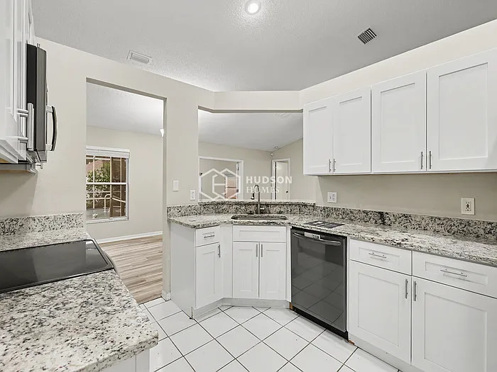 10416 Hallmark Blvd — Photo 8