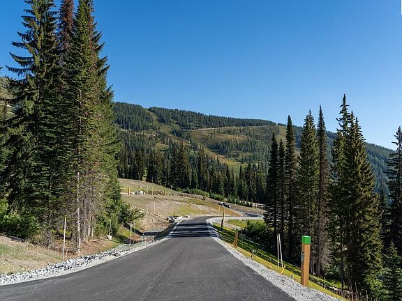 2nd image of 3 Crystal Springs Rd