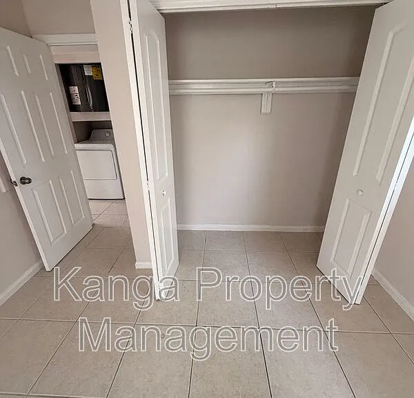 1618 W 26th Ct #A — Photo 9