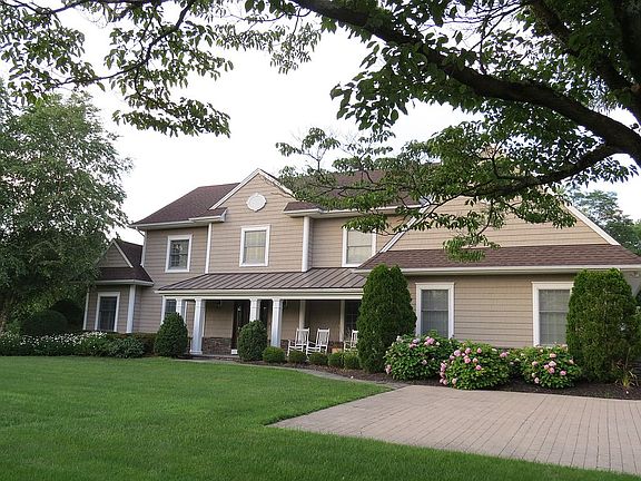 3rd image of 2304 Ramshorn Dr