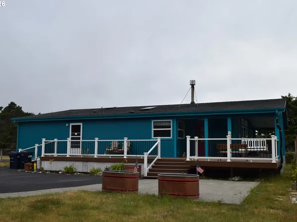 24120 Carpenterville Rd, Gold Beach, OR 97444