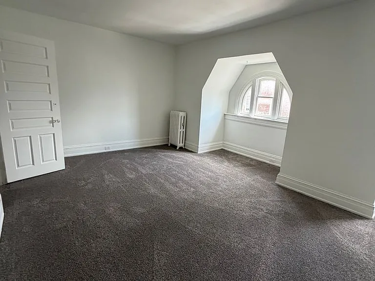 110 S Beaver St — Photo 30