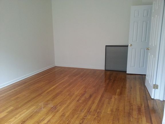 2nd image of 4315 45th St APT 6H