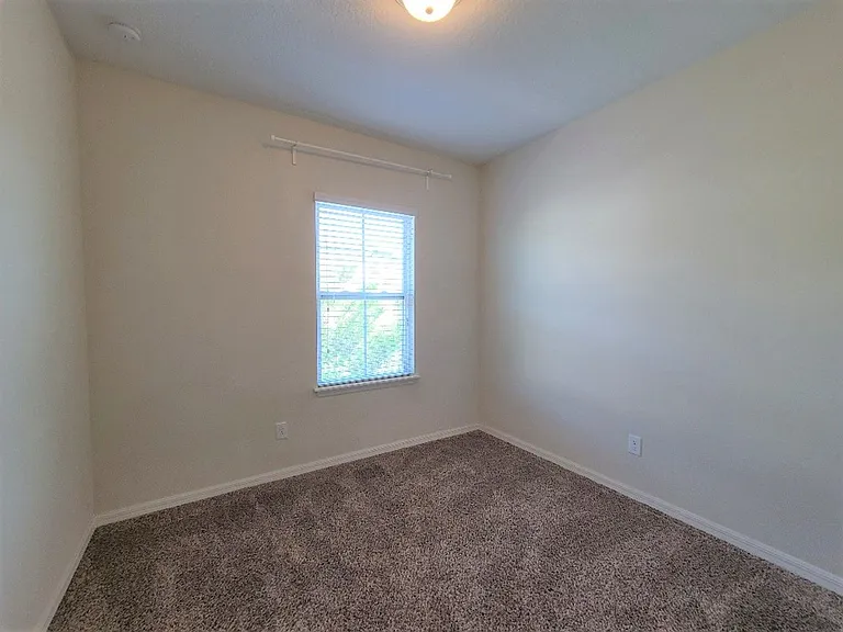 1039 Taramundi Dr — Photo 13