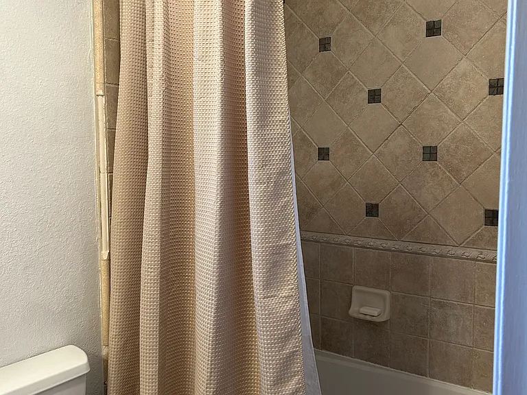 Full bath/shower.