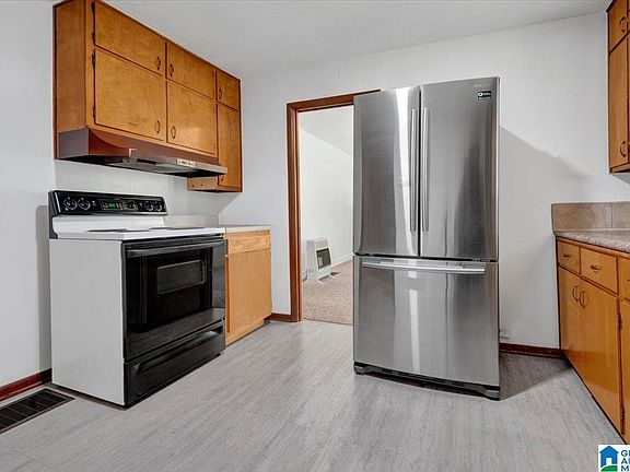 11th image of 401 10th Ave