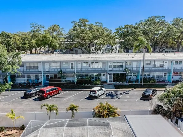 5820 43rd Ter N APT 1505, Kenneth City, FL 33709