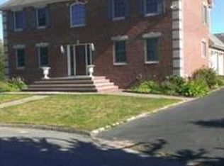 5 Lloyd Farm Ln, Fairhaven, MA 02719