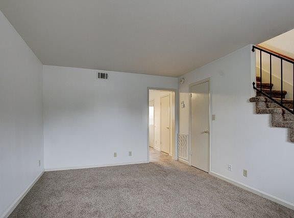 3rd image of 1601 Minglewood Dr APT 2
