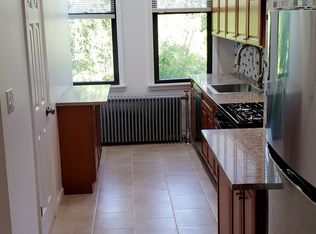 1811 Greene Ave #2R, Ridgewood, NY 11385