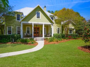115 Pine Dr, Ocean Springs, MS 39564