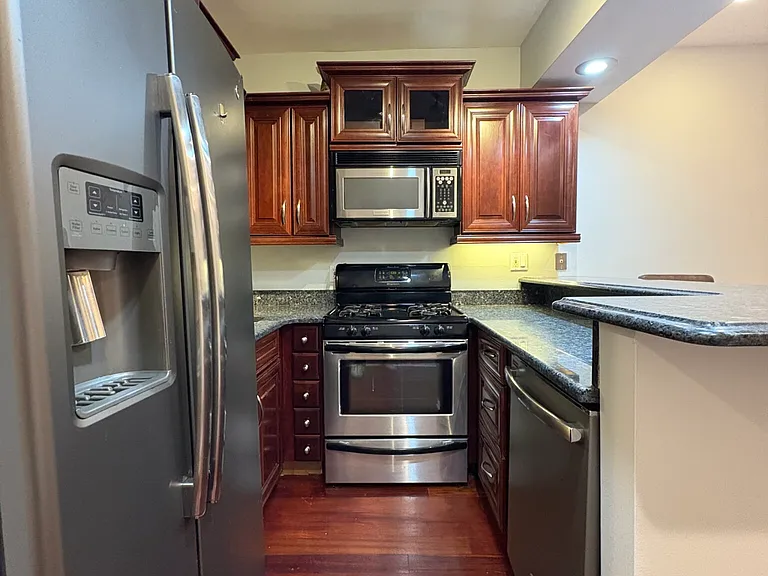 106 E Brookline St #1 — Photo 3