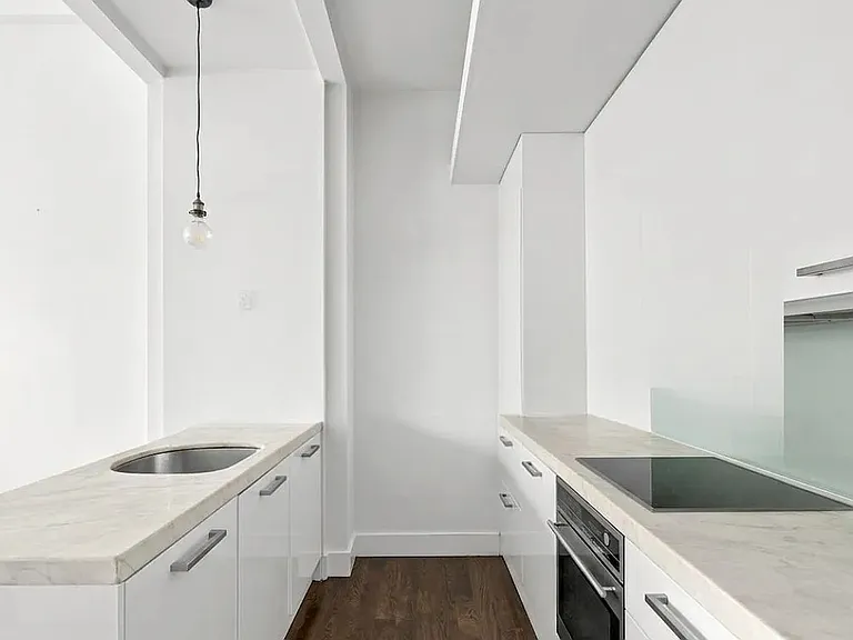 11 E 36th St #801 — Photo 4