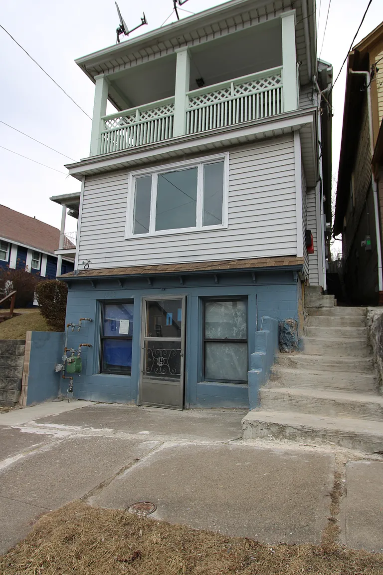 1509 Prospect Ave Floor 1 photo 1