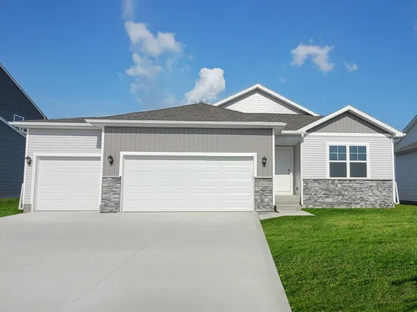 217 40th St SW, Altoona, IA 50009