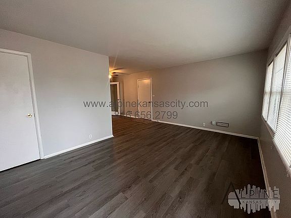 2nd image of 7107 E 107th Pl
