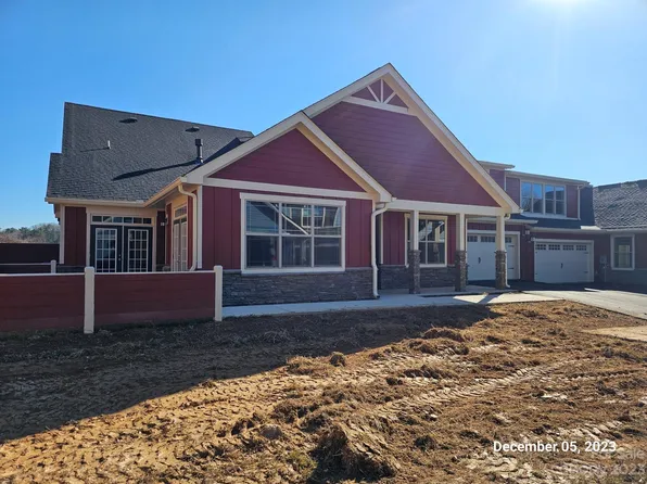 14 Brookstone Pl #R-4, Candler, NC 28715
