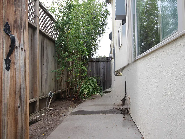 205 Smalley Ave #1 — Photo 17