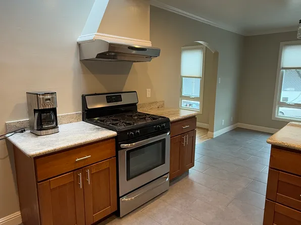 4083 19th Ave, San Francisco, CA 94132