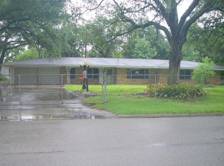 2020 Duff Dr, Port Arthur, TX 77642