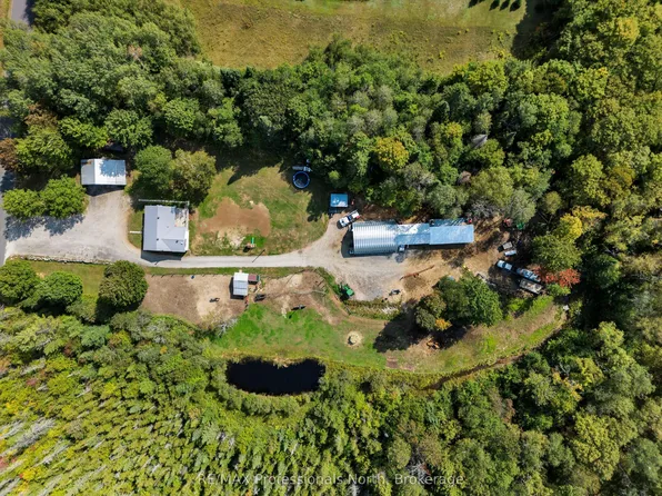 1062 Skyline Dr, Armour, ON P0A 1C0